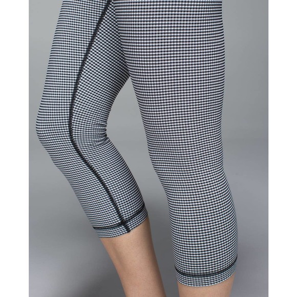 Lululemon Leggings 6 Wunder Under Crop Gingham Printed Navy Blue White Luon - Picture 8 of 15